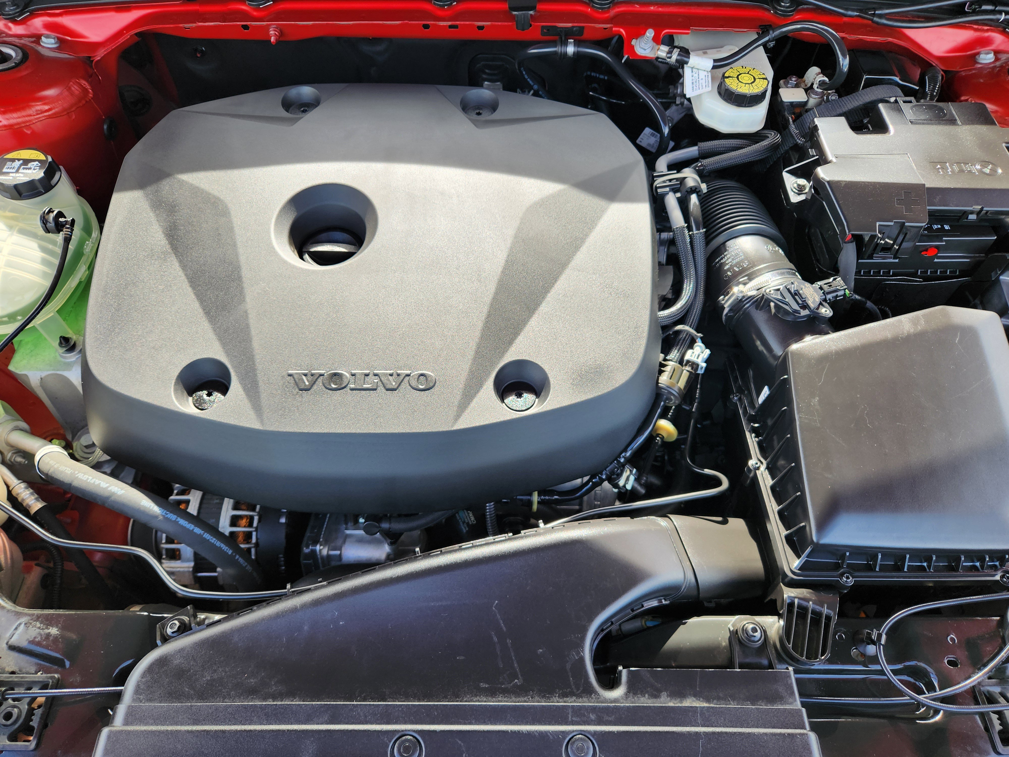 Used 2020 Volvo XC40 T5 R-Design w/ Protection Package Premier image 33