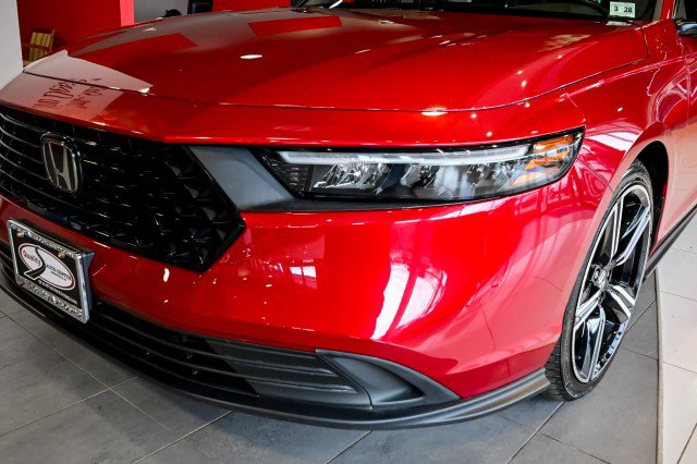 Used 2023 Honda Accord Sport image 9