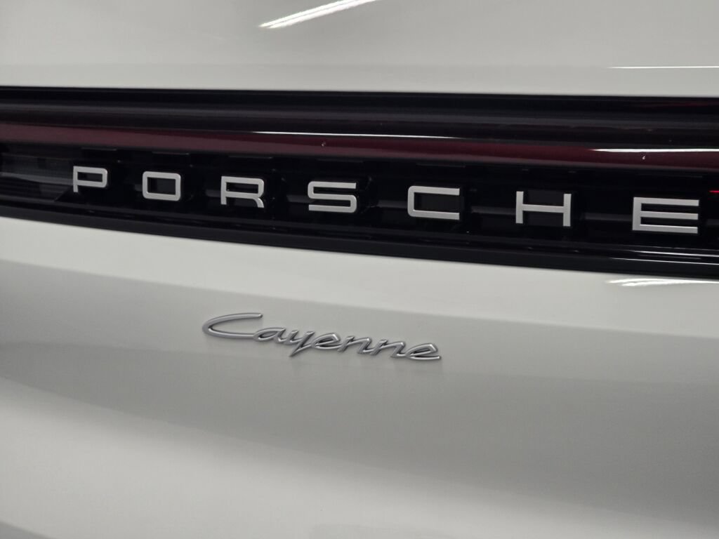 New 2026 Porsche Cayenne AWD/4WD image 33