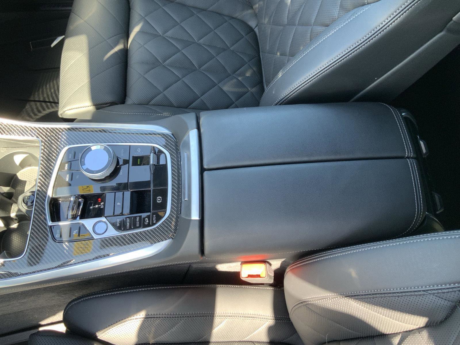 Used 2024 BMW X5 M60i AWD/4WD image 31