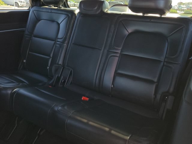 Certified 2023 Lincoln Navigator Reserve w/ Monochromatic Package AWD/4WD image 9