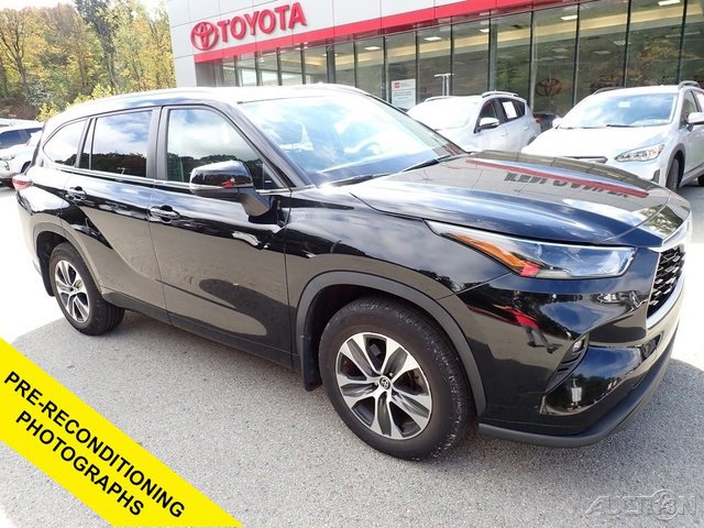 Used 2023 Toyota Highlander XLE