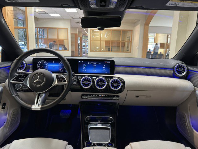 Used 2025 Mercedes-Benz CLA 250 image 7