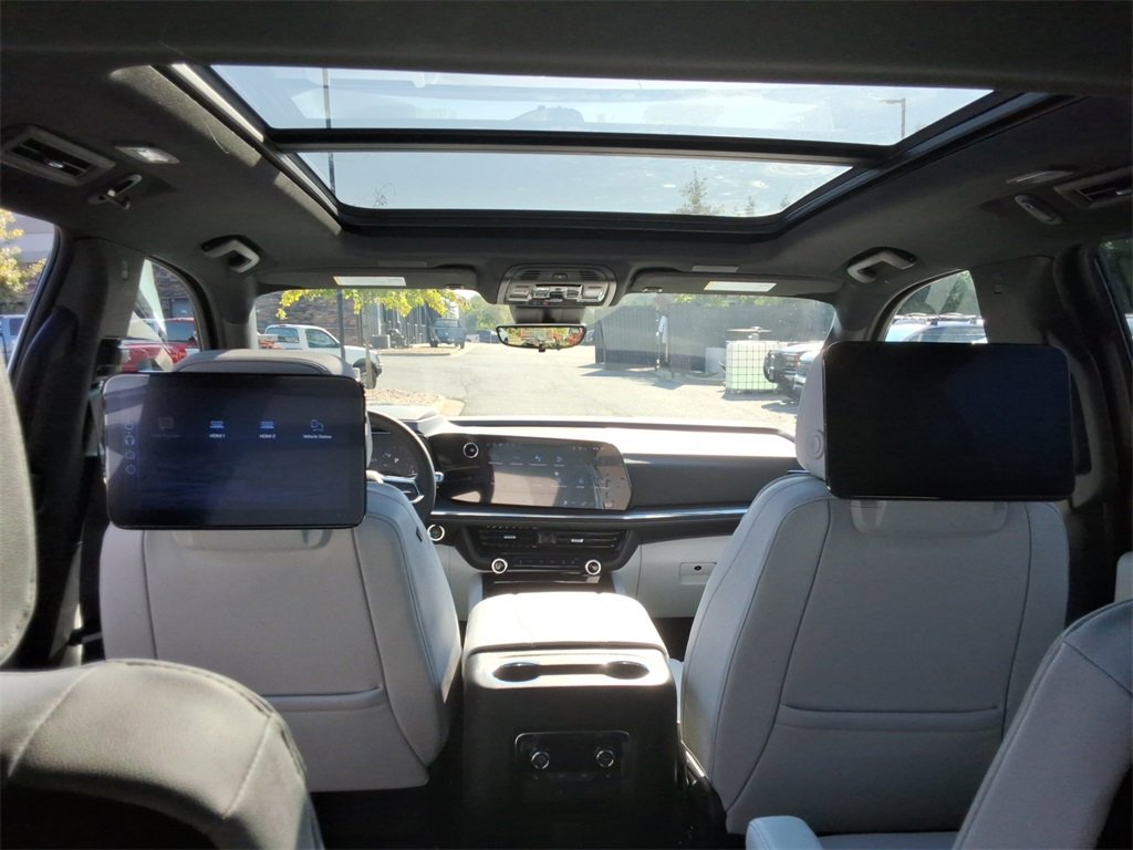 New 2026 Chevrolet Suburban Premier image 20