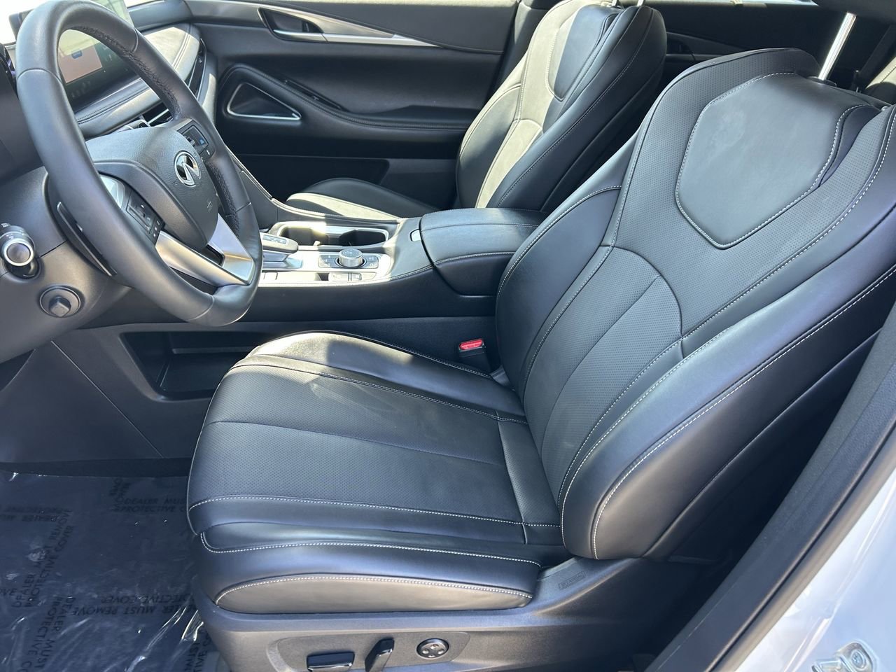 Certified 2026 INFINITI QX60 Luxe w/ Cargo Package FWD image 29