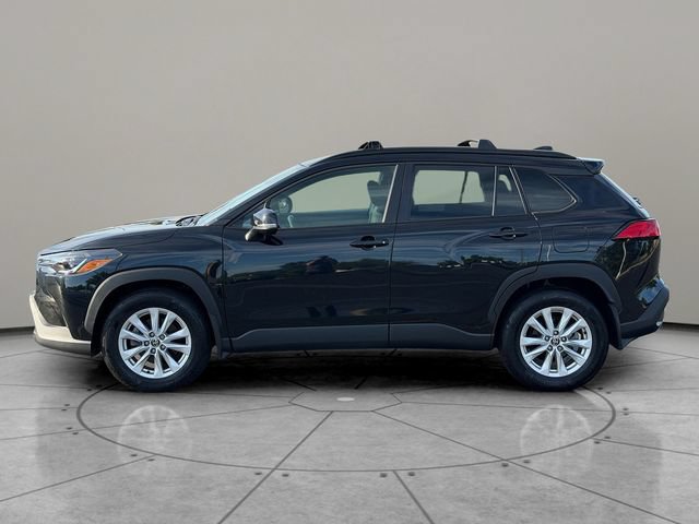 Certified 2024 Toyota Corolla Cross LE w/ Moonroof Package AWD/4WD image 3
