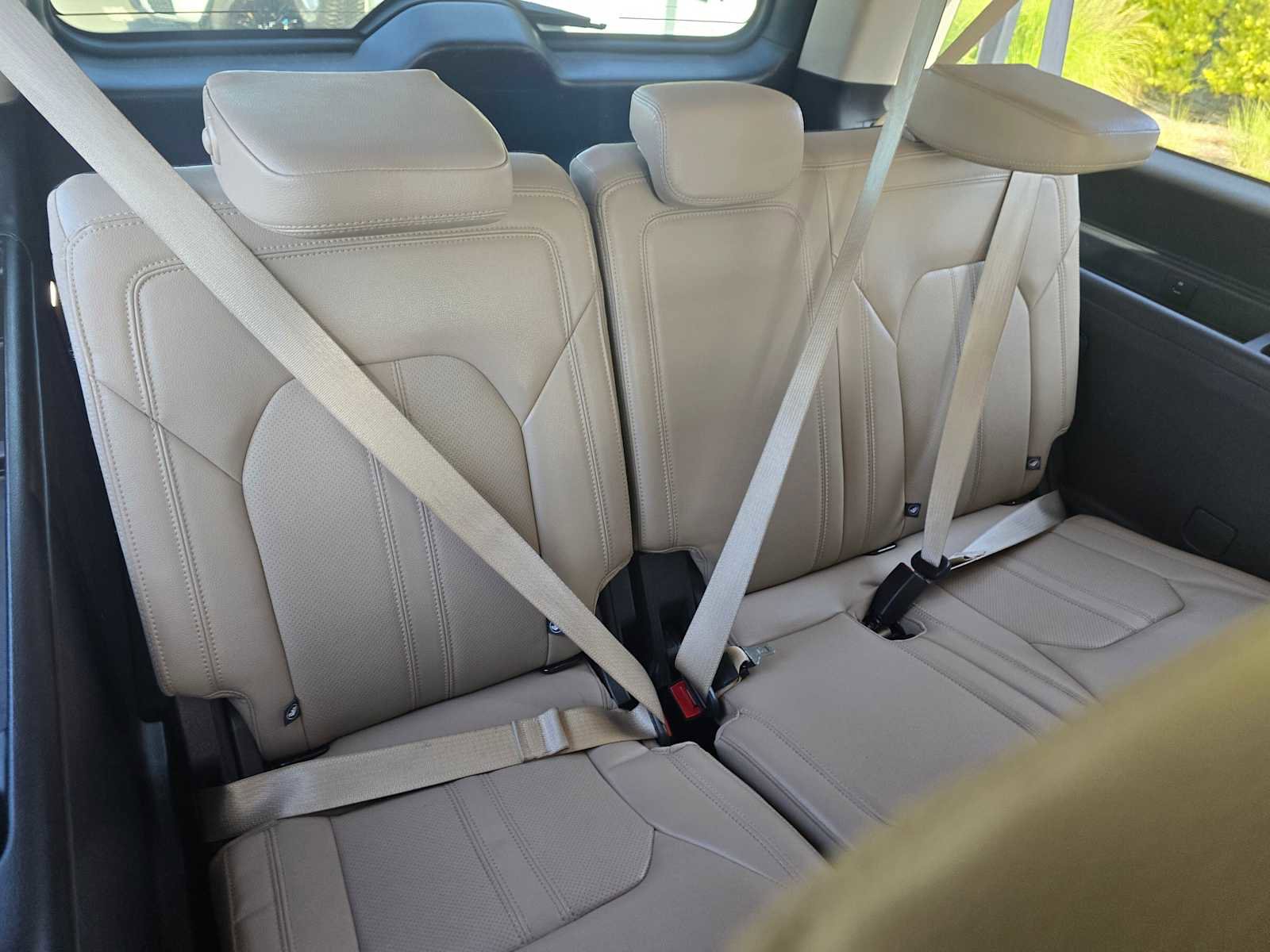 Used 2024 Ford Expedition Max Limited image 16