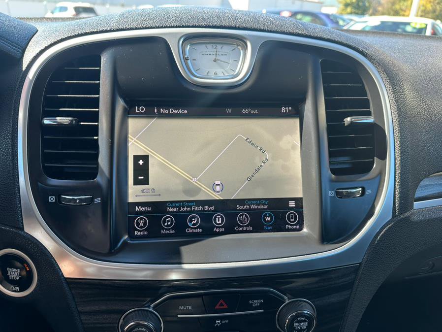 Used 2017 Chrysler 300 Limited w/ Value Package image 19