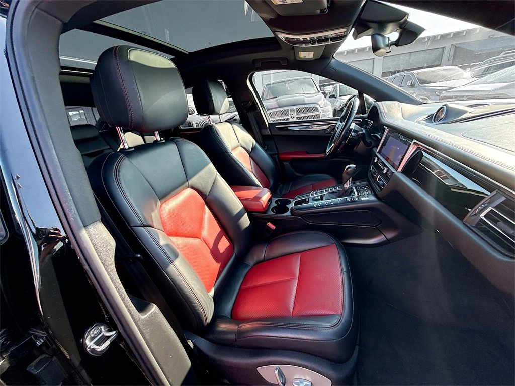 Used 2021 Porsche Macan S image 33