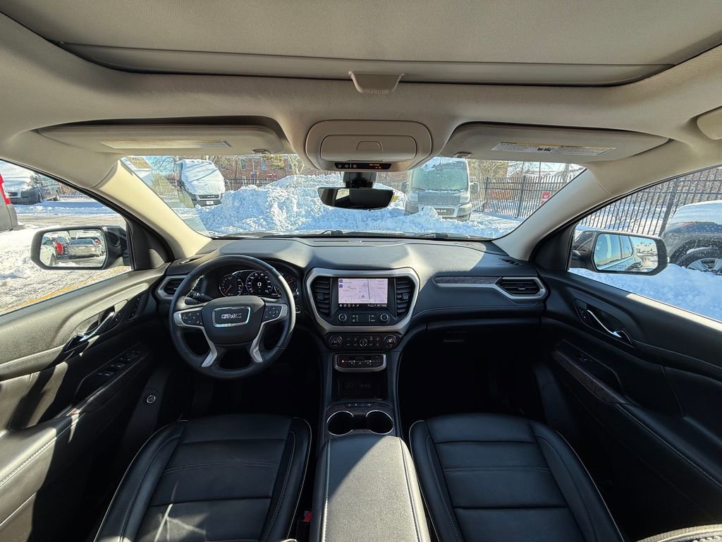 Used 2023 GMC Acadia Denali w/ Black Diamond Edition image 11