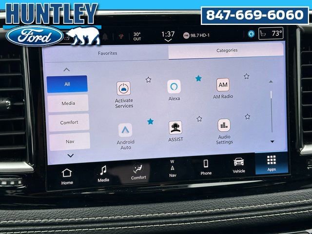 Used 2024 Chrysler Pacifica Select image 18