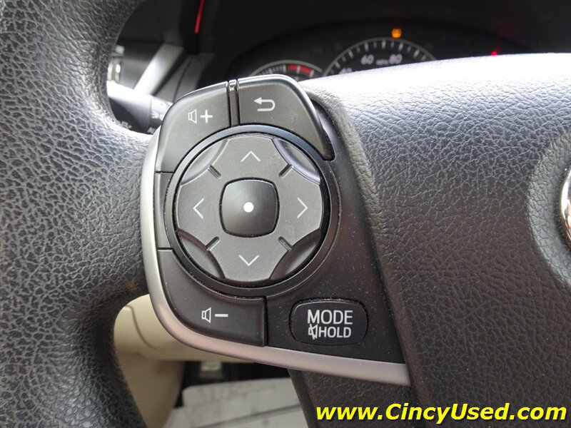 Used 2012 Toyota Camry LE FWD image 21