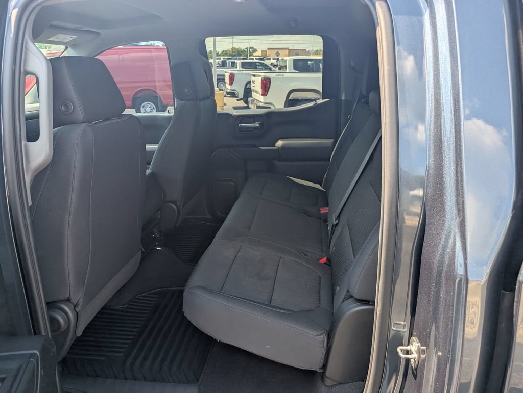 Used 2019 Chevrolet Silverado 1500 Custom w/ Custom Convenience Package AWD/4WD image 9