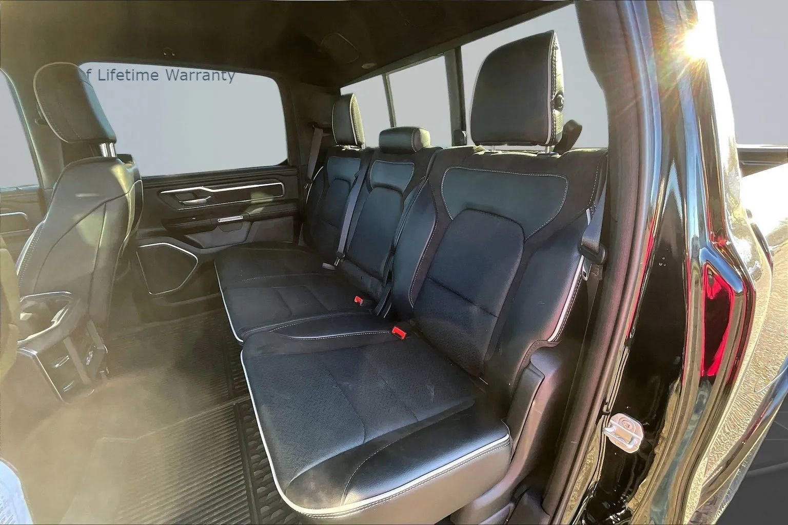 Used 2025 RAM 1500 Laramie AWD/4WD image 23