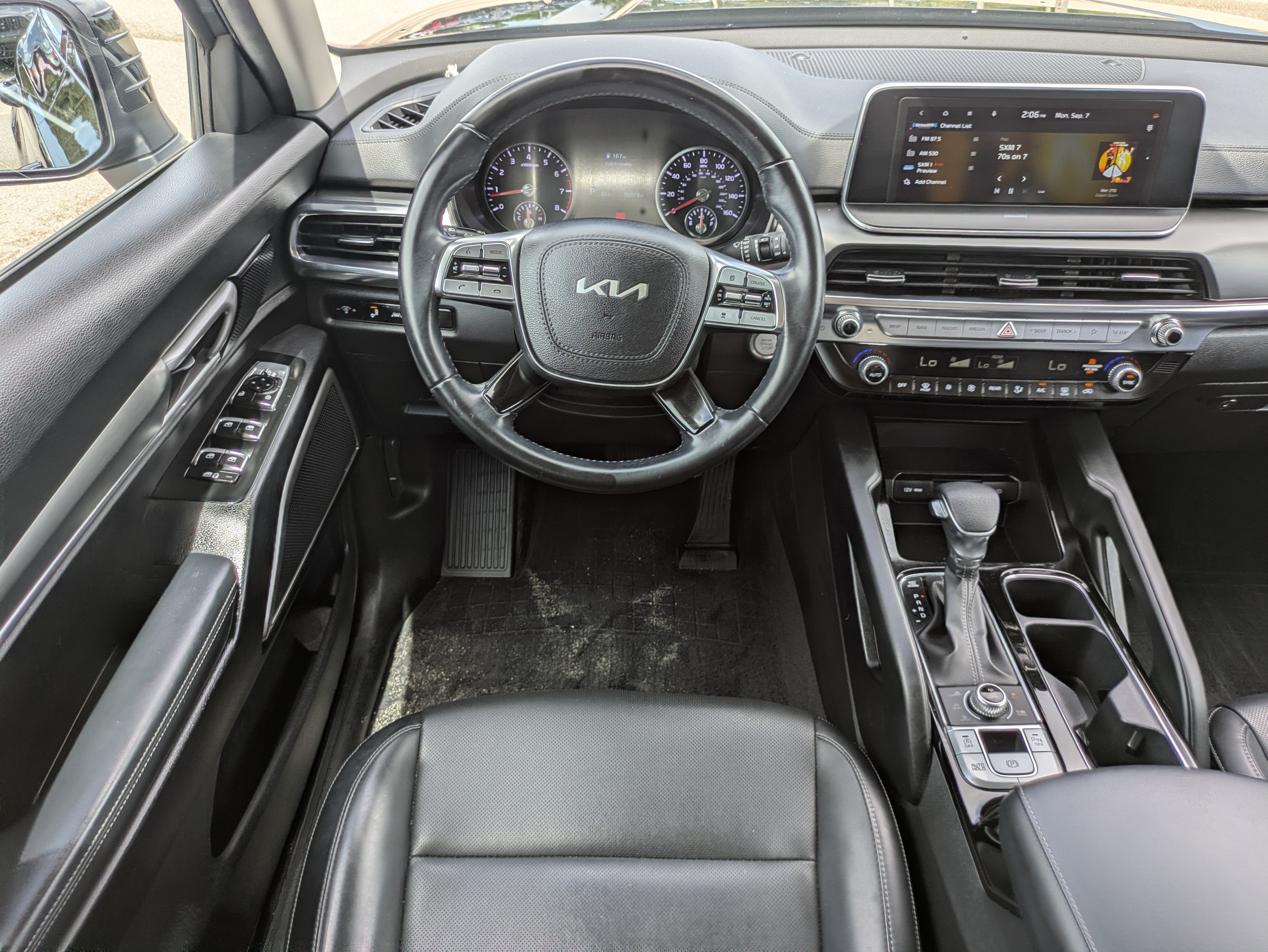 Used 2022 Kia Telluride LX AWD/4WD image 16