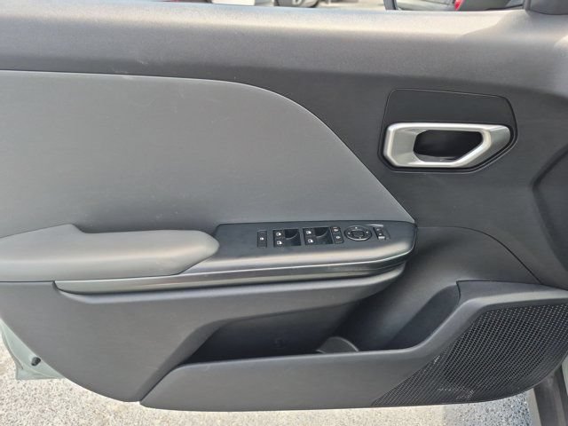 Used 2025 Kia K4 FWD image 11