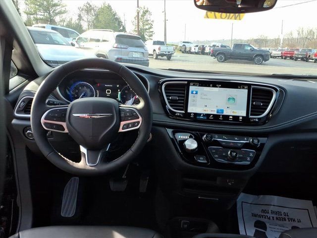 New 2026 Chrysler Pacifica Select FWD image 12