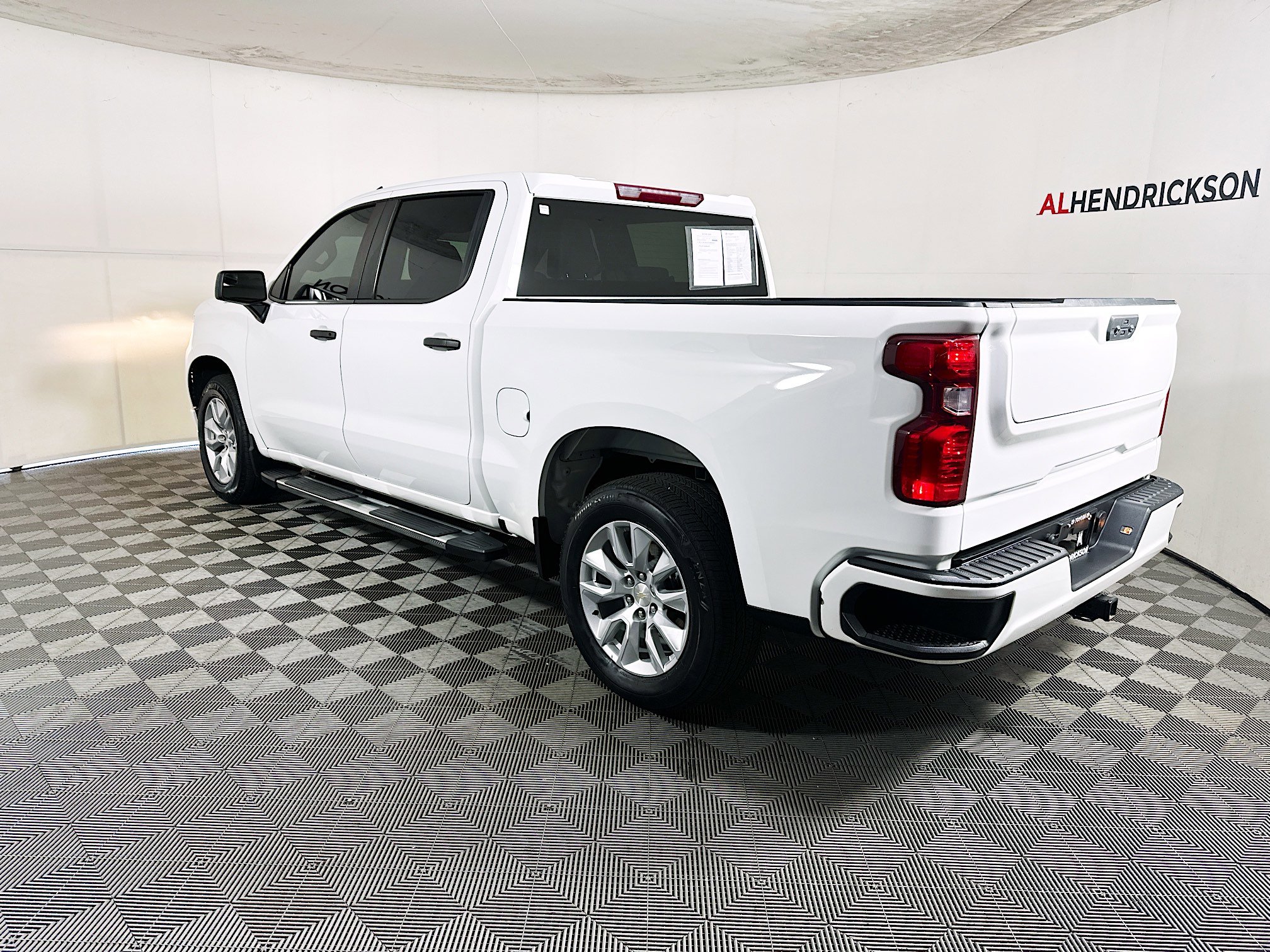 Used 2023 Chevrolet Silverado 1500 Custom image 5