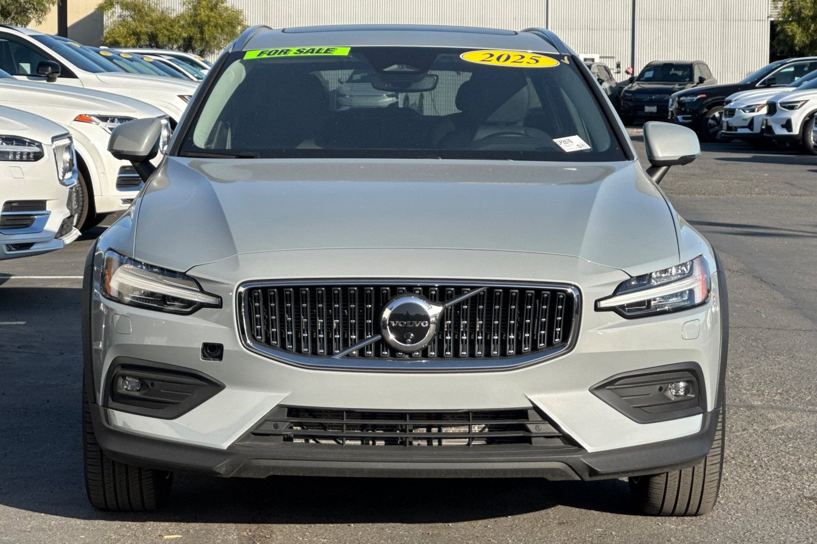 Used 2025 Volvo V60 B5 Cross Country Plus AWD/4WD image 10