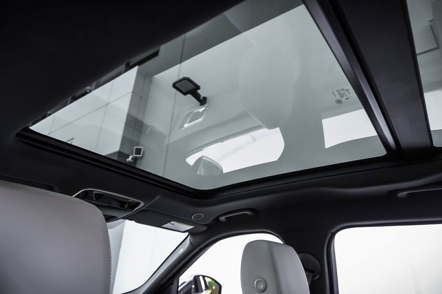 Used 2024 Land Rover Range Rover Velar Dynamic SE image 21