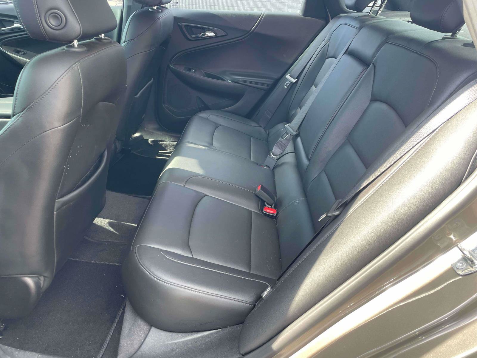 Used 2020 Chevrolet Malibu LT w/ Leather Package FWD image 15