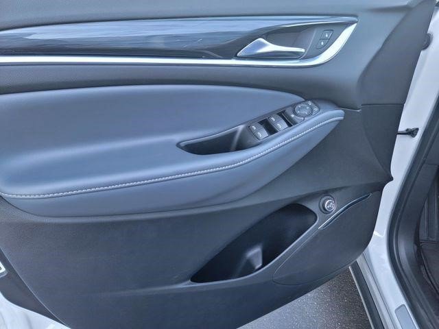 Certified 2023 Buick Enclave Essence image 10
