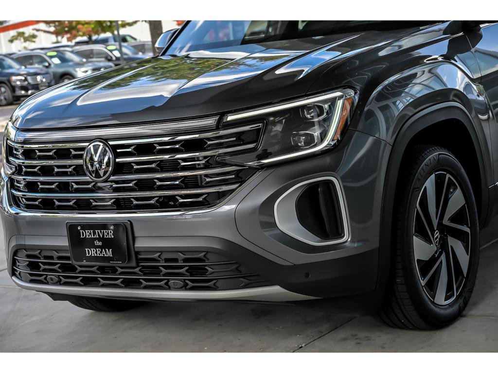 Used 2024 Volkswagen Atlas SEL image 4