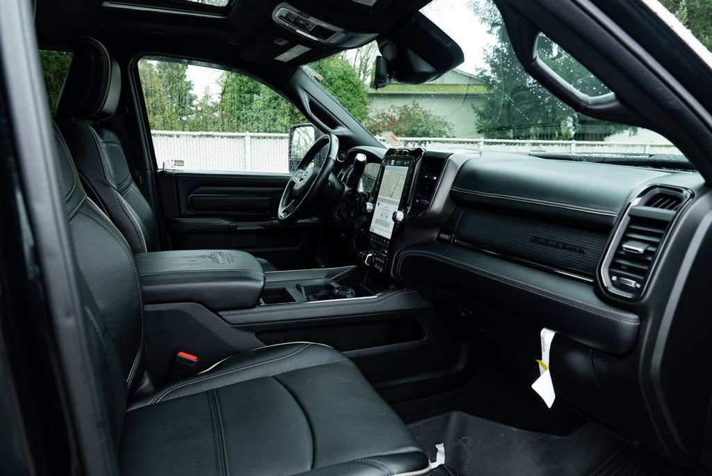 Used 2024 RAM 2500 Limited image 28