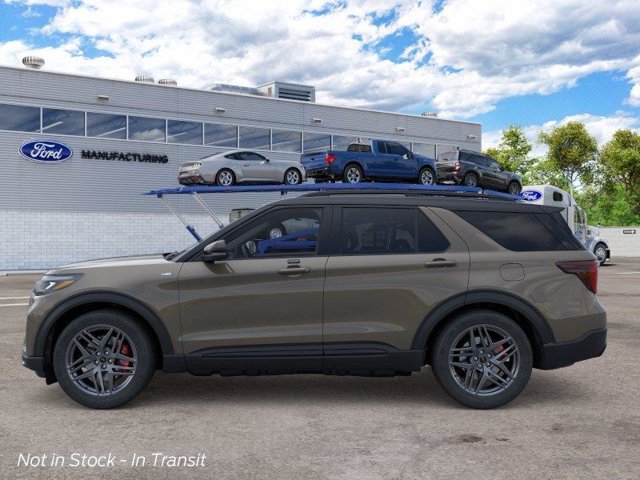 New 2026 Ford Explorer ST-Line w/ ST-Line Street Pack AWD/4WD image 3