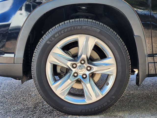 Used 2015 Toyota Highlander Limited AWD/4WD image 9