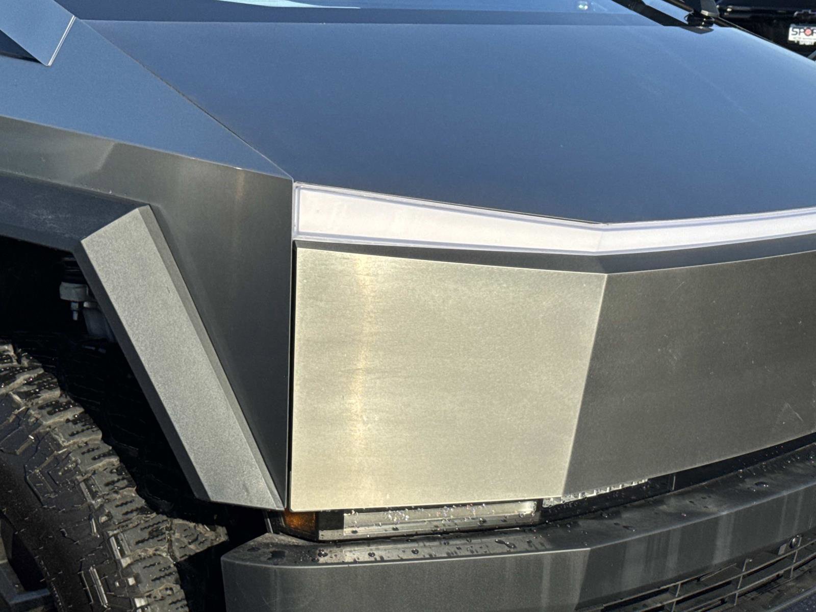 Used 2024 Tesla Cybertruck AWD Crew Cab image 23