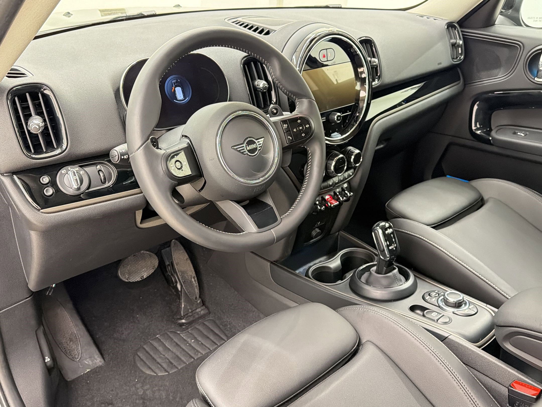 Used 2024 MINI Cooper Countryman S FWD image 4