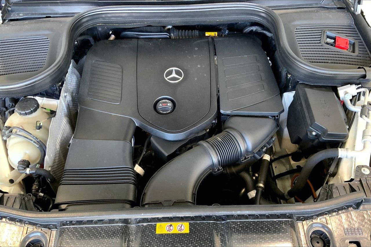 Used 2024 Mercedes-Benz GLE 350 4MATIC w/ 3rd Row Seat Package image 9