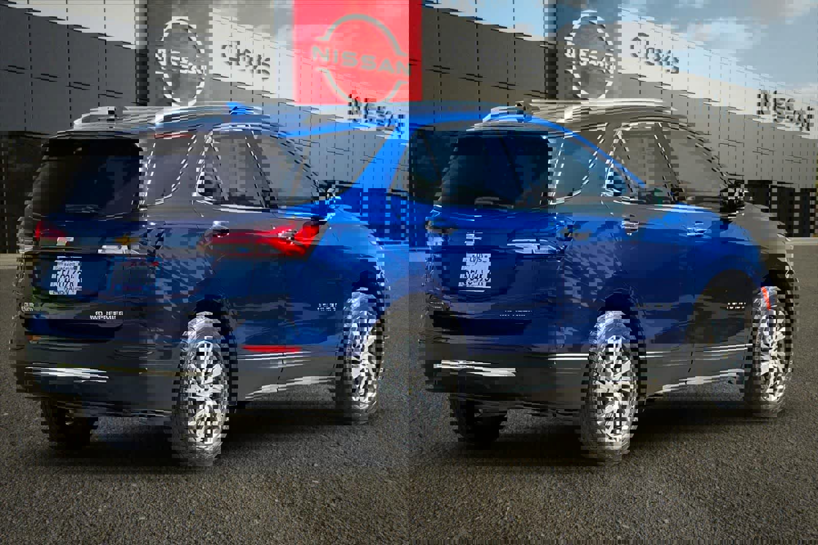 Used 2022 Chevrolet Equinox Premier image 3