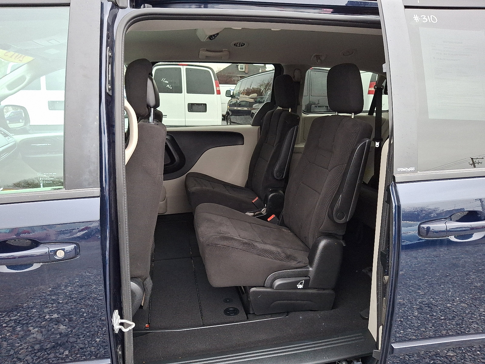 Used 2013 Dodge Grand Caravan SE image 12