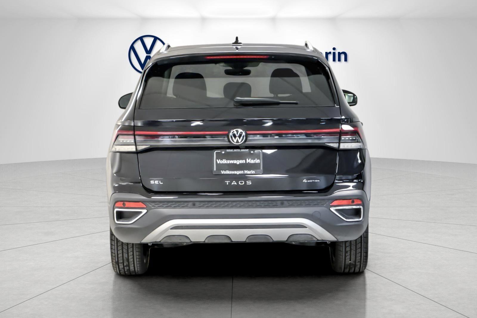 New 2025 Volkswagen Taos SEL image 4