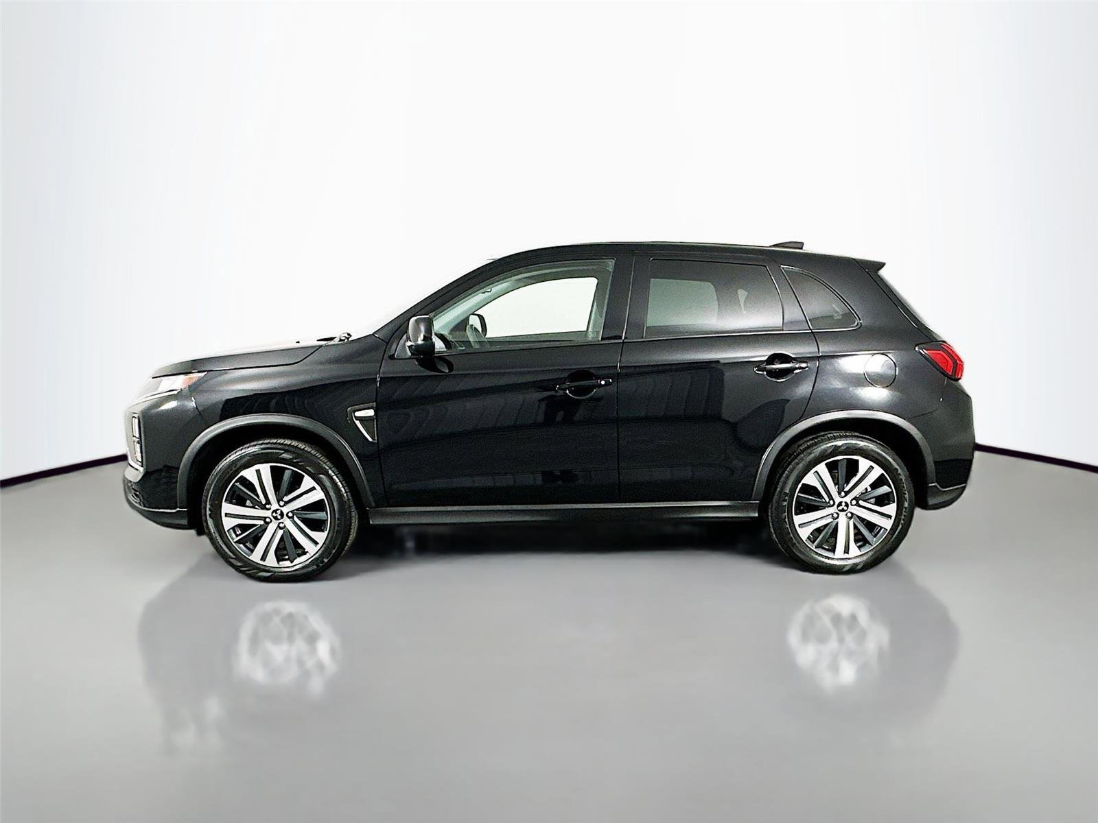 Used 2024 Mitsubishi Outlander Sport ES image 8