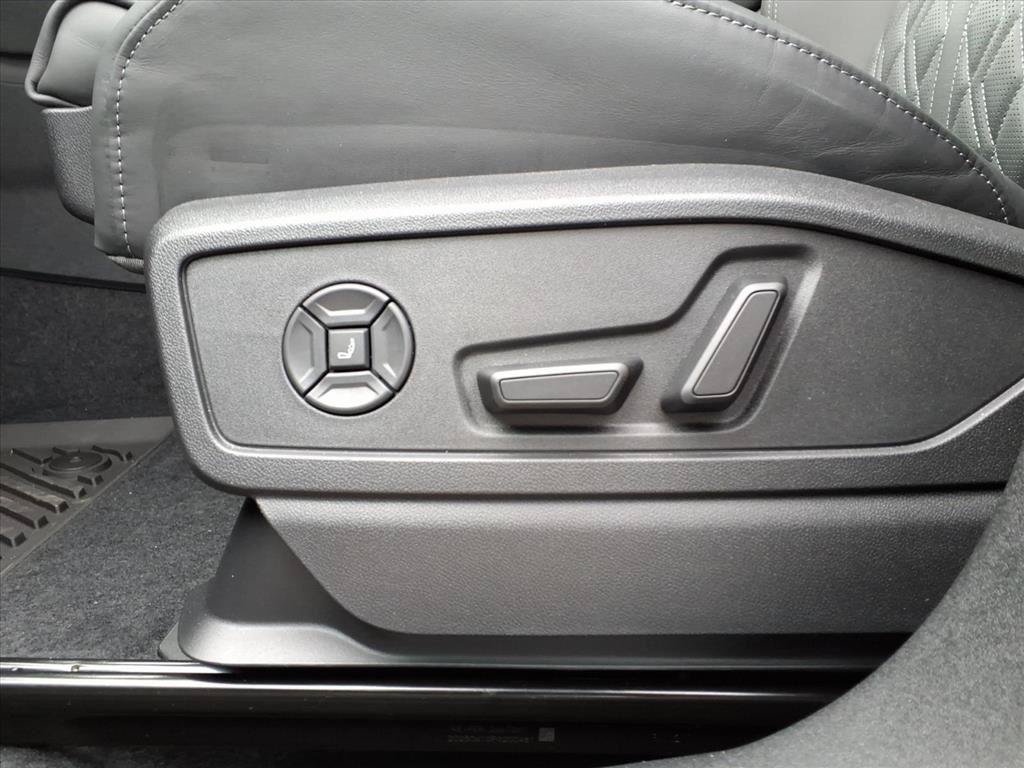 New 2025 Audi SQ5 Premium Plus AWD/4WD image 12