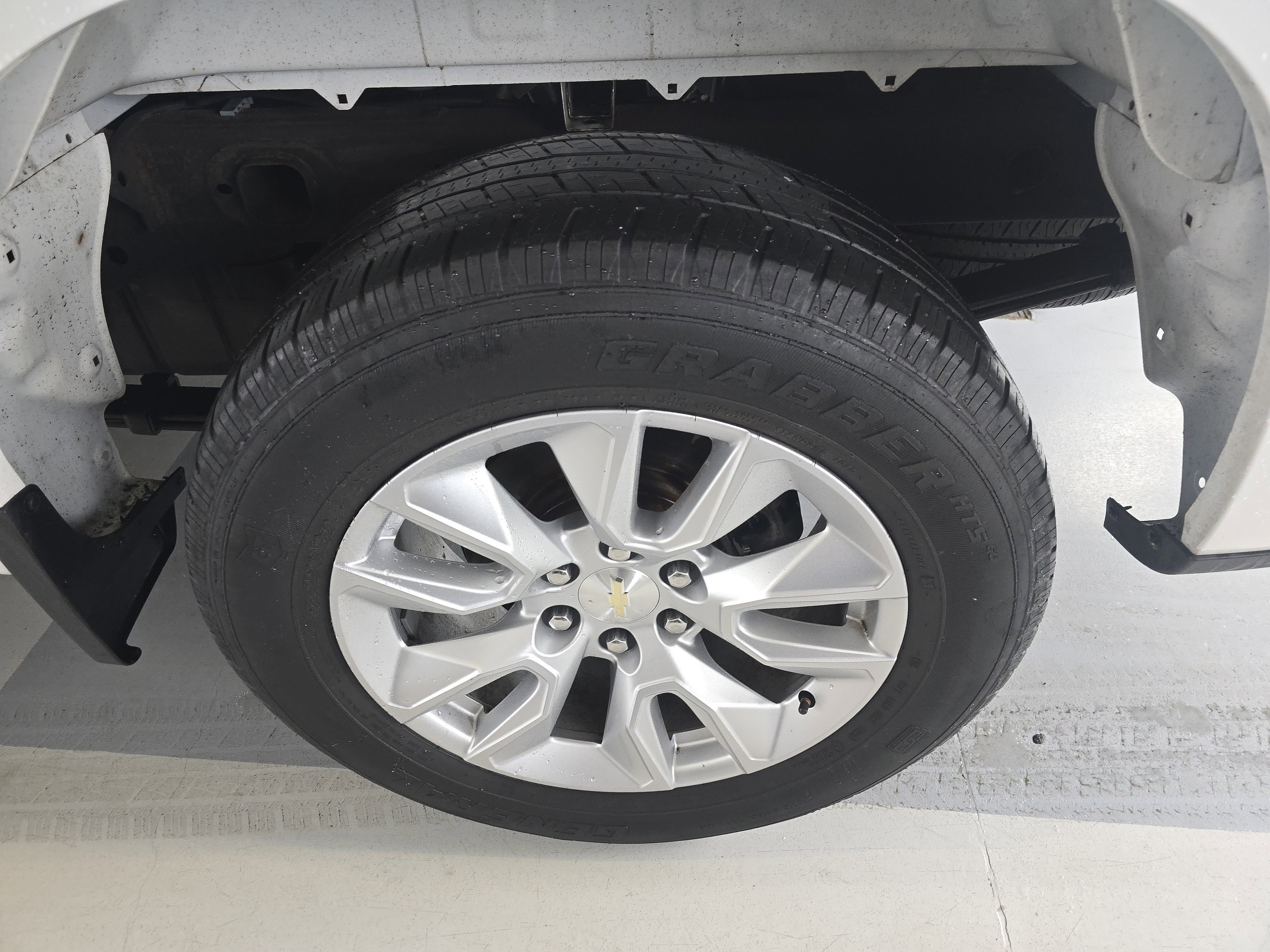 Used 2020 Chevrolet Silverado 1500 Custom w/ Custom Value Package image 12