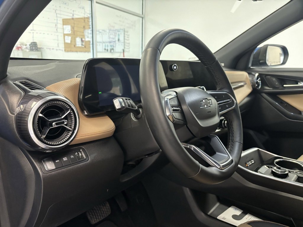 Certified 2025 Chevrolet Equinox ACTIV w/ Safety and Technology Package image 10