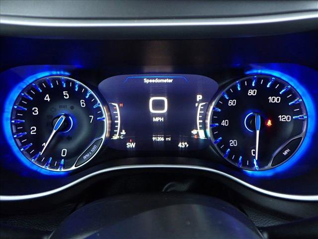 Used 2022 Chrysler Pacifica Touring-L image 26