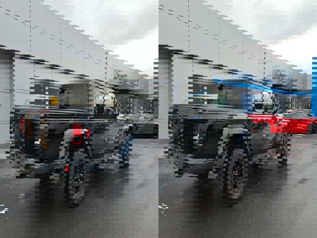 Used 2022 Jeep Gladiator Sport image 6