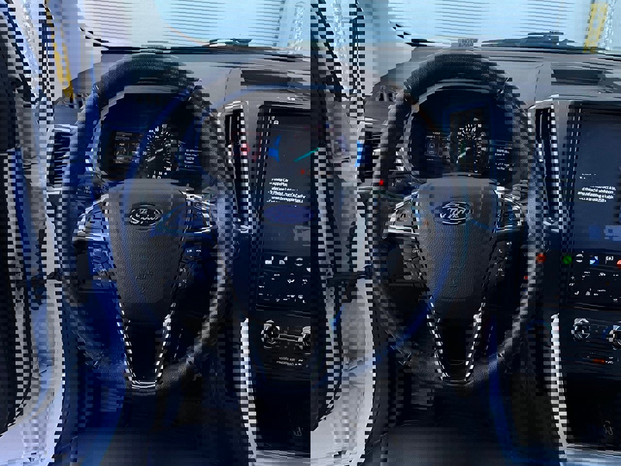 Used 2024 Ford Edge SEL image 14