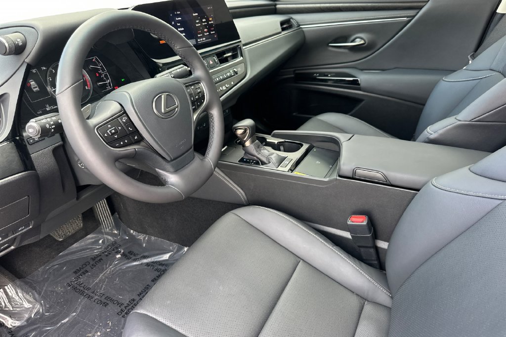 Certified 2024 Lexus ES 350 w/ Premium Package FWD image 10