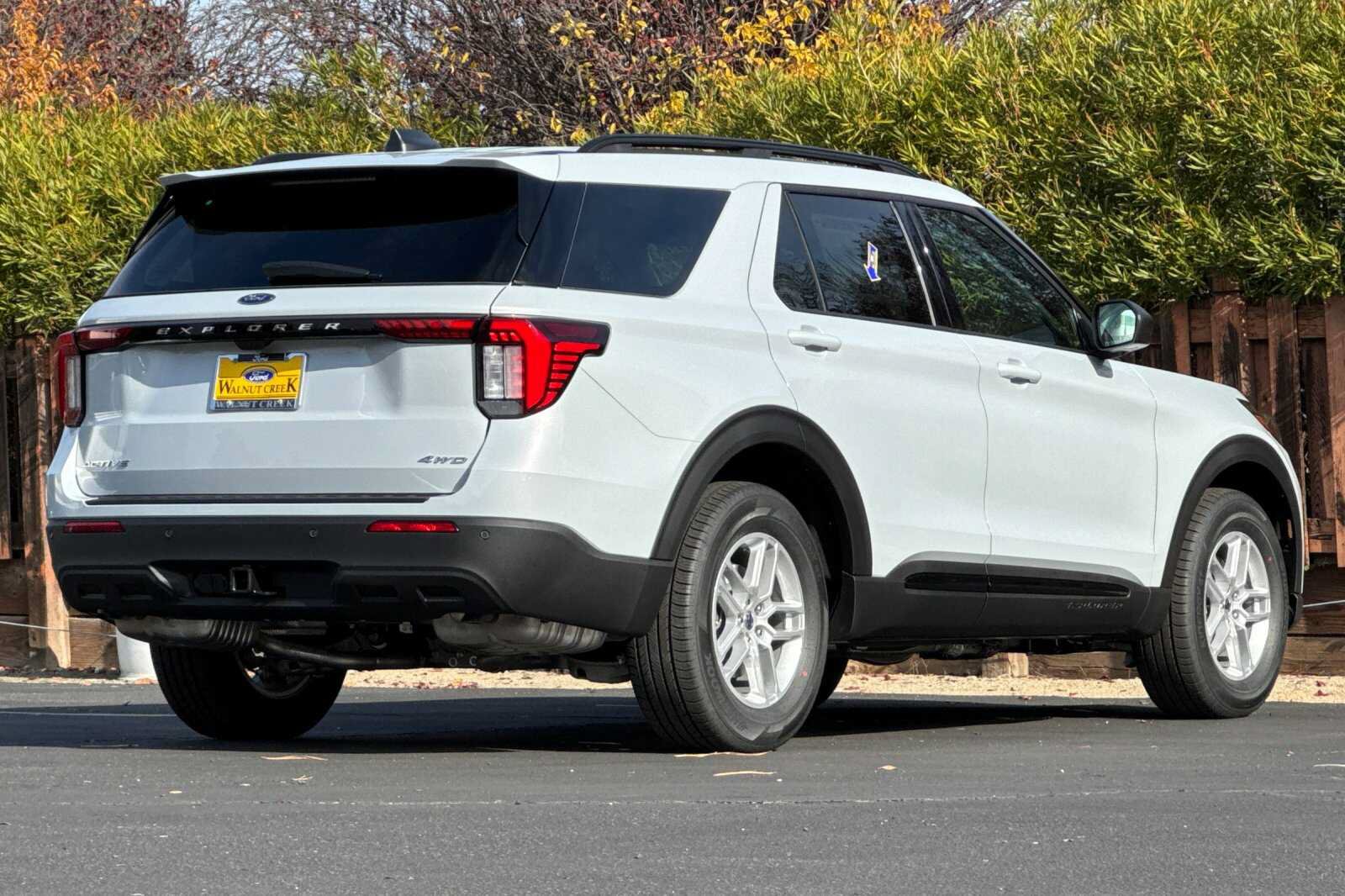 New 2026 Ford Explorer Active AWD/4WD image 4