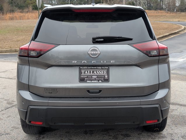 Used 2025 Nissan Rogue SV image 8