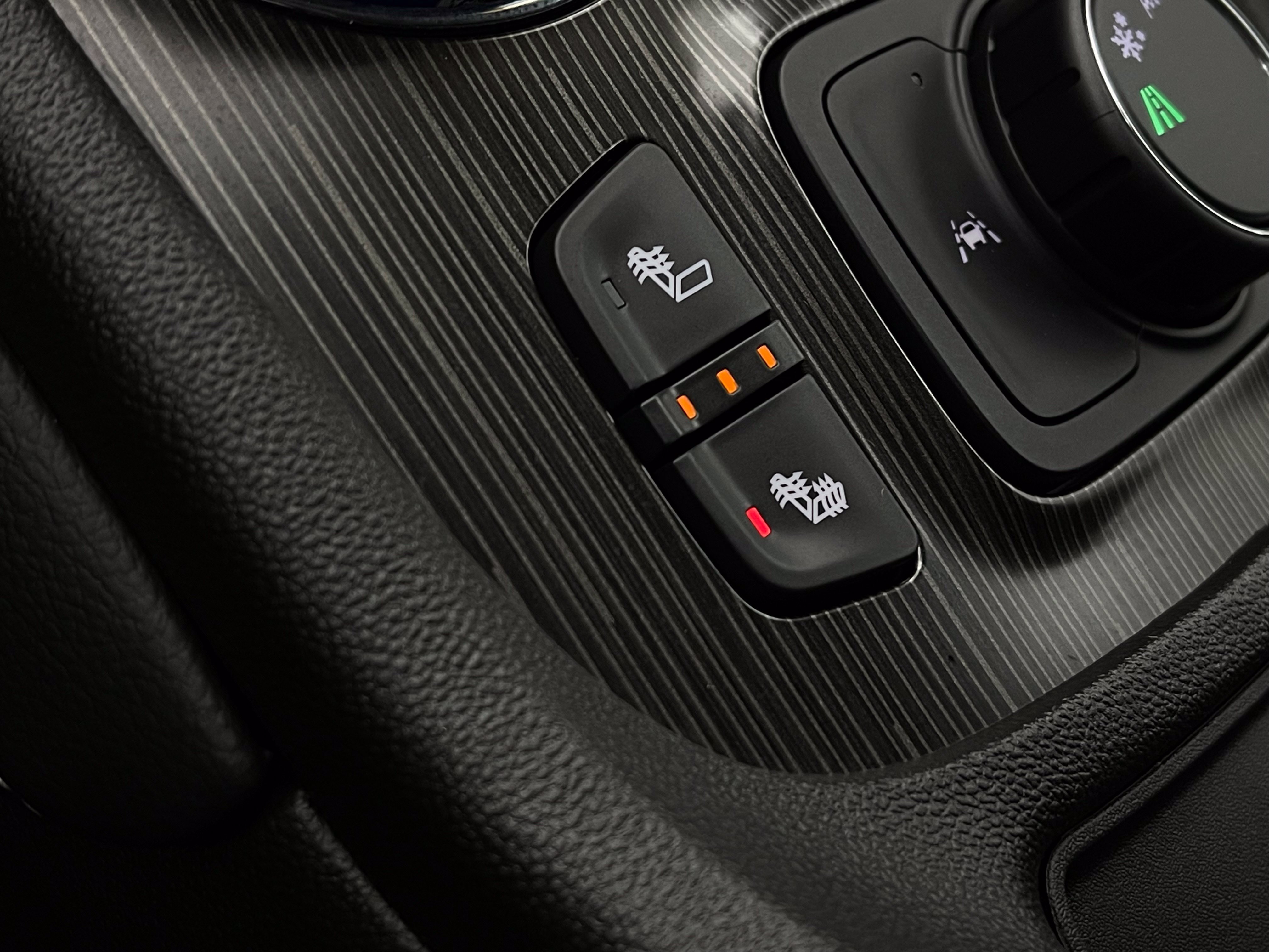 Used 2023 GMC Acadia SLT FWD image 5