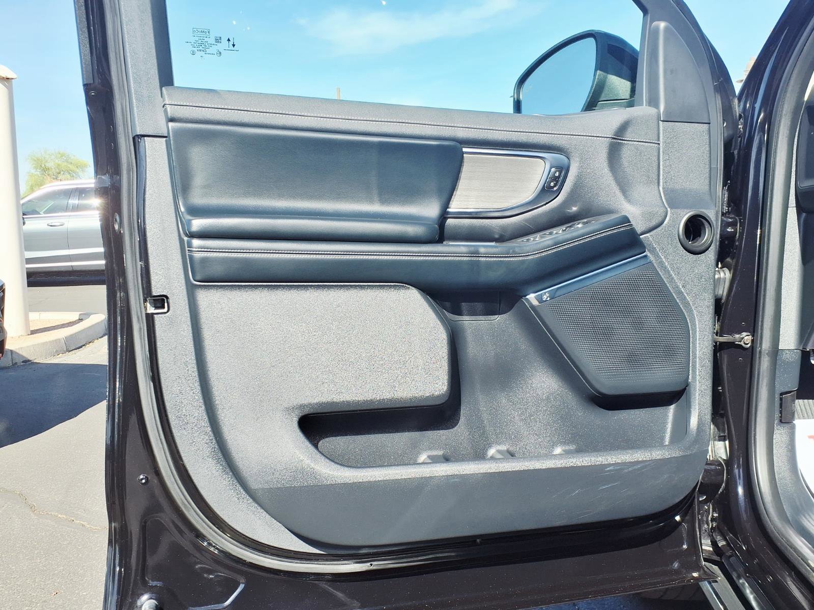 Certified 2025 Ford Expedition Platinum image 21