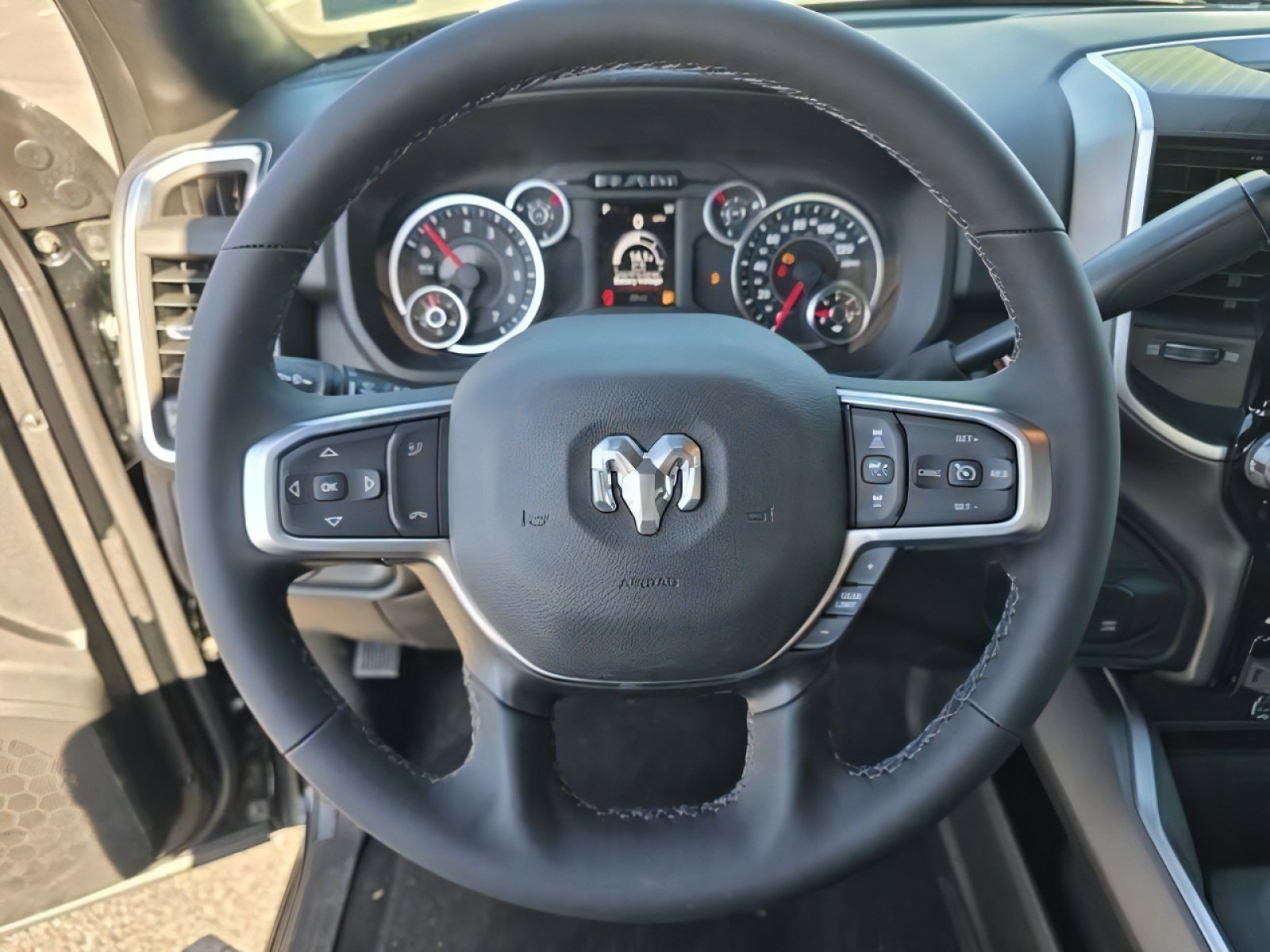New 2026 RAM 2500 Big Horn AWD/4WD image 22