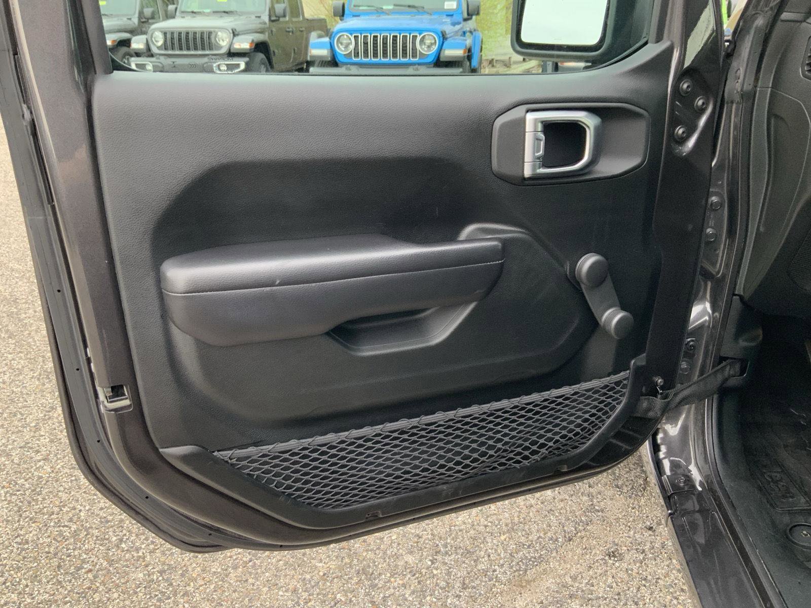 Used 2020 Jeep Wrangler Unlimited Sport image 18
